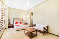 Bedroom OYO 425 Residences by SIRC