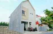 Luar Bangunan 2 OYO 1595 Javas Guest House