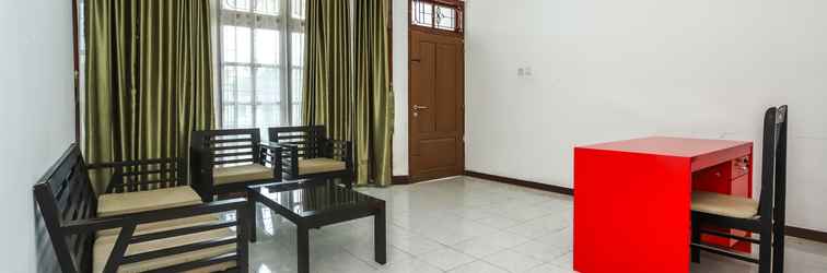 Sảnh chờ Super OYO 1582 Bungo Guest House