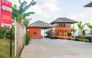 ภายนอกอาคาร 2 OYO 1458 Kanaka Residence