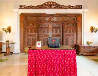 Lobby 2 OYO 1650 Griya Joglo Homestay