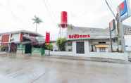 Exterior 2 RedDoorz Premium @ Clarkview Angeles City