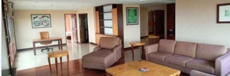 Lobi 3BR Eksklusif Grand Setiabudi Apartment by BIRD