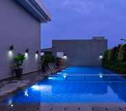 Swimming Pool 6 Hotel Santika Pasir Koja