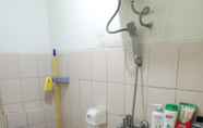 Toilet Kamar 7 Apartemen Pakubuwono Terrace  Family Room Best  View