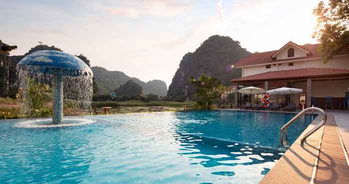 Swimming Pool Tam Coc La Montagne Resort & Spa