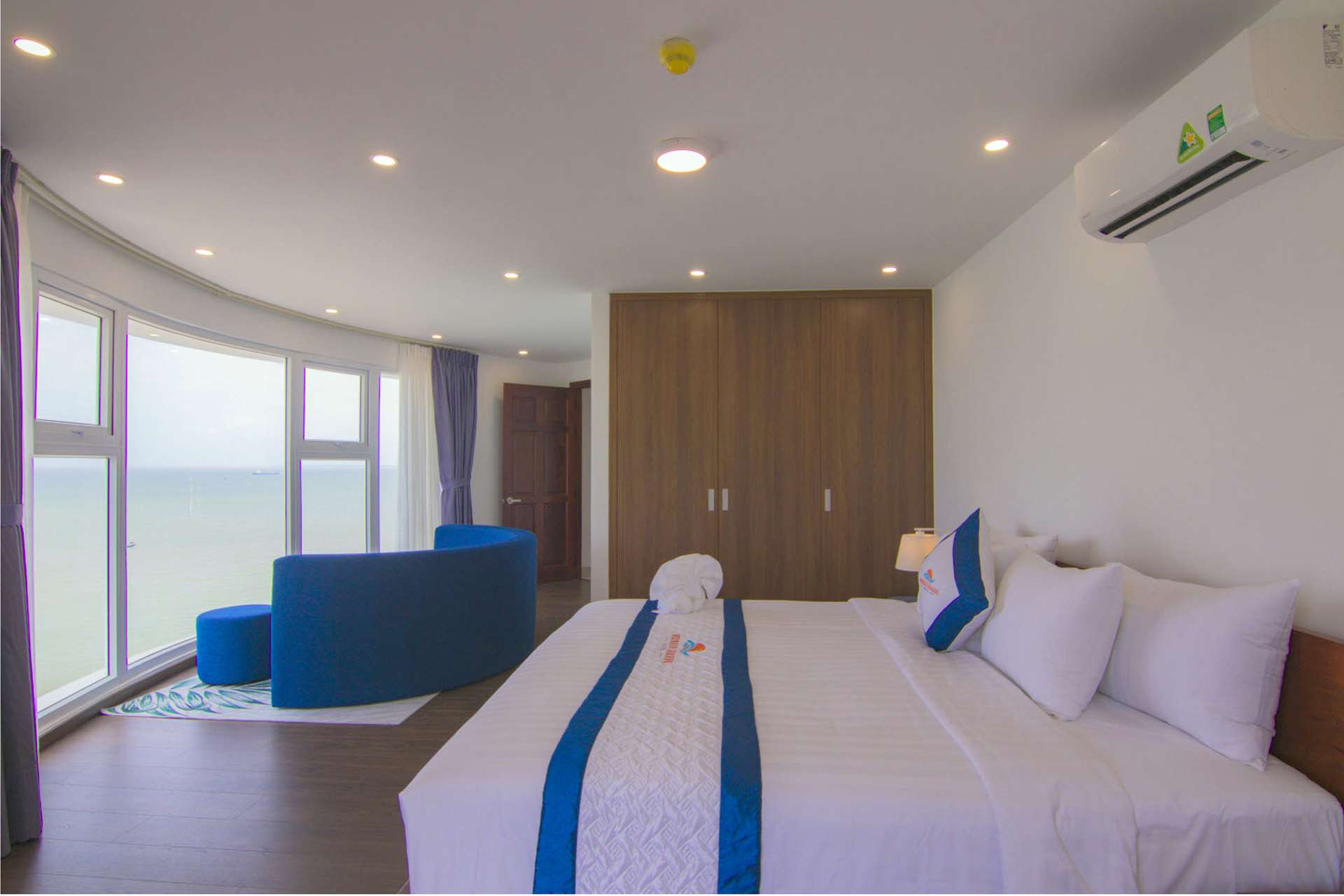 Mermaid Seaside Hotel - Khách sạn 3 sao Bãi Trước