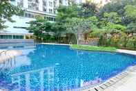 Kolam Renang Woodland Park Residence-Relaxed and Friendly