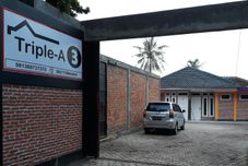Exterior Triple A Homestay 3 (Syariah)