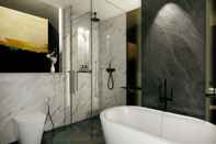 Phòng tắm bên trong Luminor Hotel Tanjung Selor By WH