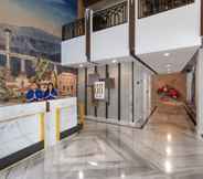 Lobby 2 Hotel 88 Alun Alun Bandung By WH