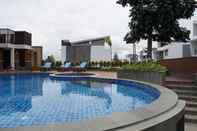 Swimming Pool Pondok Calistha Guesthouse
