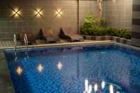 Swimming Pool Zen Riverside Hotel & Residences
