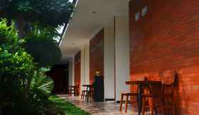 Exterior 2 Soka Guest House Syariah