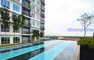 Swimming Pool 2 Minions Homestay_Near KLIA_WIFI + TV Box