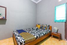Bedroom SPOT ON 1746 Putri Kuning Residence