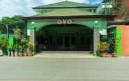 Exterior 5 Super OYO 1682 Greenia Hotel