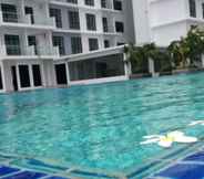 Swimming Pool 4 JS 01-Platino 3min walk to Paradigm Mall 6 to 8pax