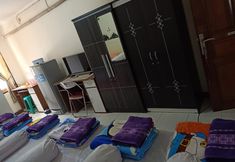 ห้องนอน 3 Eline Guesthouse Syariah