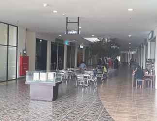 Lobby 2 Apartment Serpong Green View by Francisca Room		