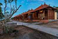 Exterior Shakya Garden Cottage