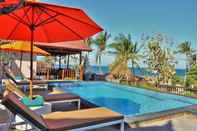 Swimming Pool Surya Chandra Beach Bungalow Nusa Penida