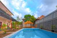 Swimming Pool Jeri Homestay