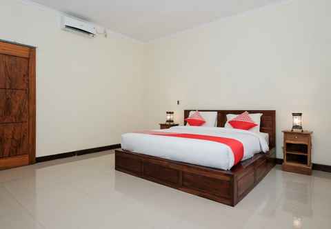 Bedroom OYO 1659 Sengkunyit Budget Hotel