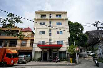 Exterior 4 OYO 1647 Hotel Pavilliun 02 Syariah