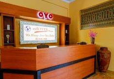 Lobby 5 OYO 1732 Edotel Praya Syariah