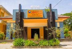 Exterior 4 OYO 1732 Edotel Praya Syariah