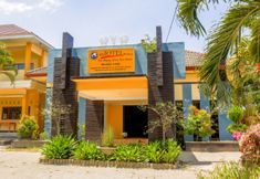 Exterior 2 OYO 1732 Edotel Praya Syariah
