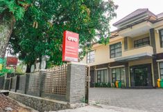 Exterior 2 OYO 1740 Tekmira Residence Supratman Syariah