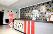 Lobi 6 OYO 2400 Maleo Exclusive Residence