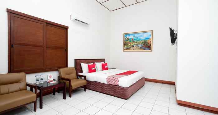 ห้องนอน SUPER OYO Capital O 1644 Hotel Griya Kencana 