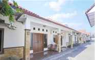 Luar Bangunan 7 OYO 1680 Dahlia Guesthouse Near RSI Hidayatullah