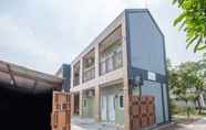 Exterior 3 OYO 1706 Griya Jasmine Syariah