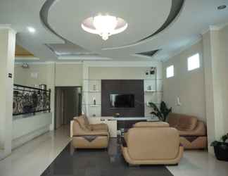 Lobby 2 Bintang Kerinci Hotel