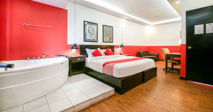 Kamar Tidur OYO 432 Diamondwood Hotel