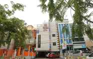 ภายนอกอาคาร 4 OYO 1724 Hotel Sembilan Sembilan