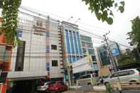 Luar Bangunan OYO 1724 Hotel Sembilan Sembilan