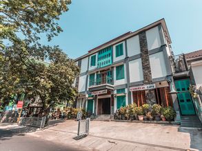 外部的 4 OYO 1674 D'krepyak Syariah