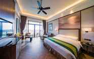 Kamar Tidur 7 Forest City Golf Hotel