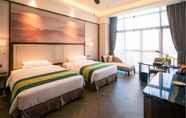 Bilik Tidur 3 Forest City Golf Hotel