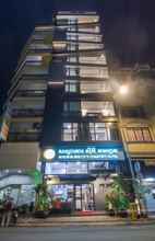 Bangunan 4 City Comfort Hotel Royal Palace