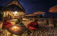 บาร์ คาเฟ่ และเลานจ์ 7 Komodo Resort