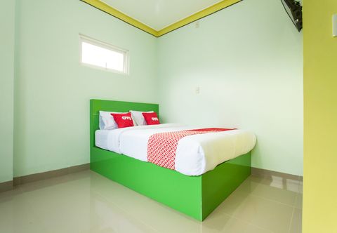Kamar Tidur OYO 1763 Dinda Residence Syariah