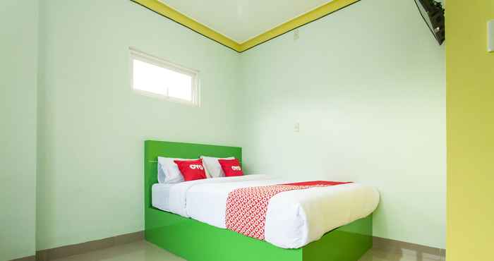 Bedroom OYO 1763 Dinda Residence Syariah