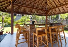 Bar, Cafe and Lounge 6 Villa Ronggo Mayang at Balian beach