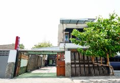 Exterior 2 OYO 1791 Griya Boytown
